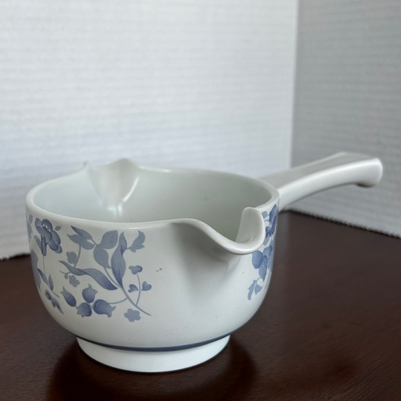 Vintage Royal Doulton Lambeth Stoneware "Shadow Play" Gravy Boat England - Picture 1 of 7